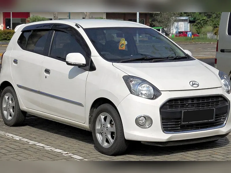 Foto ilustrasi Daihatsu Ayla M 2016 (model serupa, bukan unit yang diiklankan)