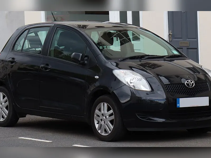 Foto ilustrasi Toyota Yaris E AT 2006 (model serupa, bukan unit yang diiklankan)